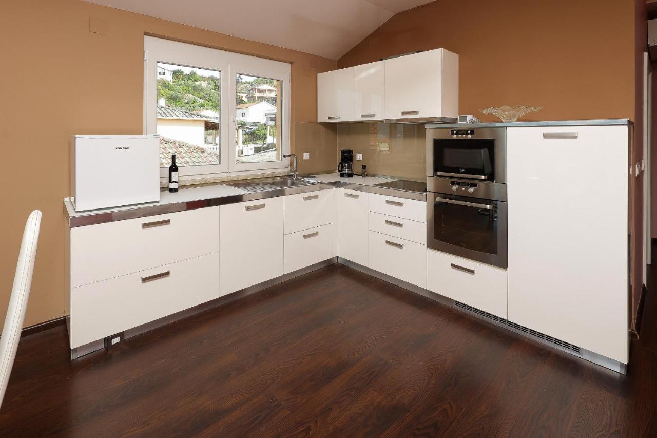 Moro Vrbnik Apartment Luaran gambar