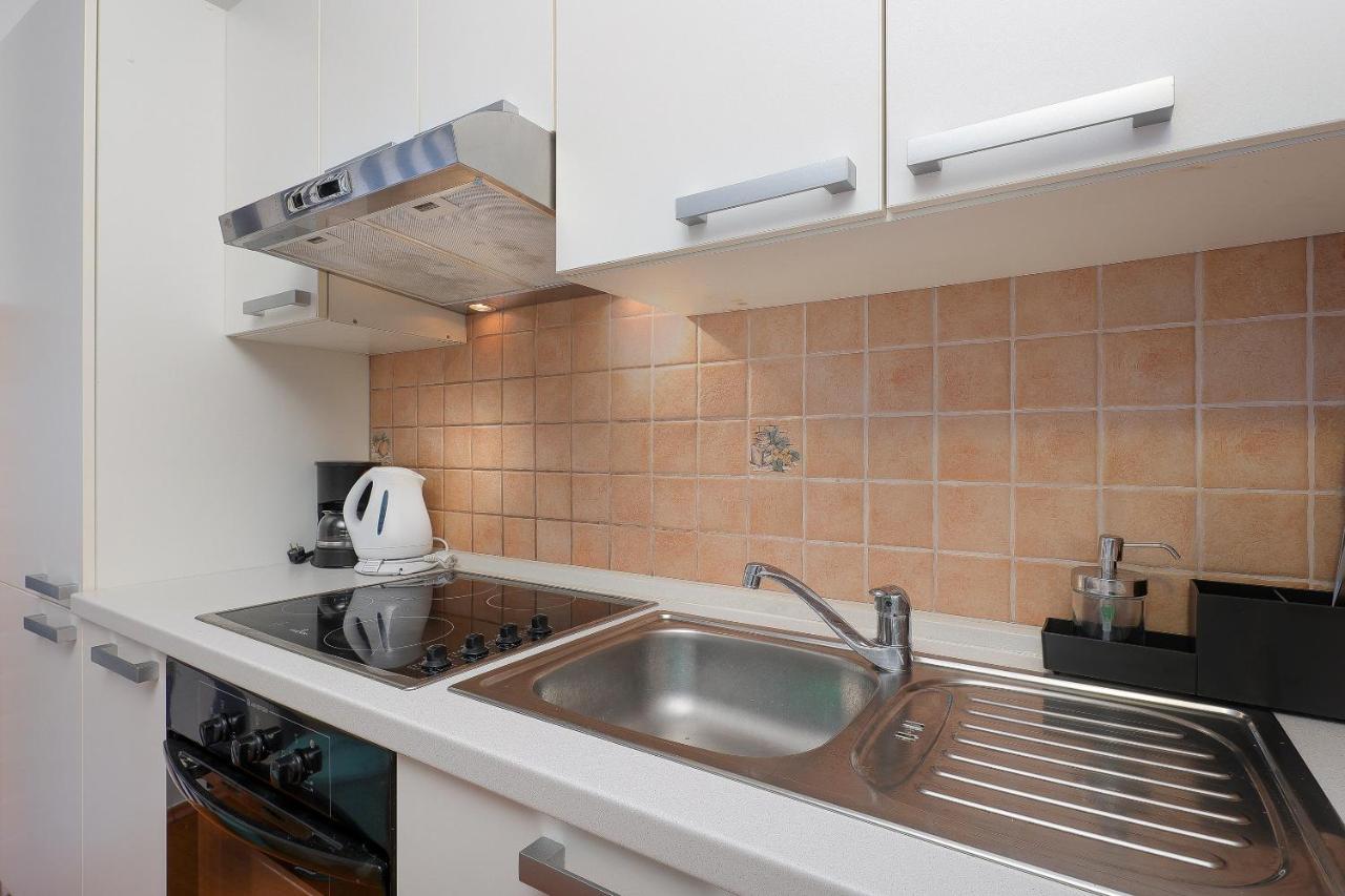 Moro Vrbnik Apartment Luaran gambar