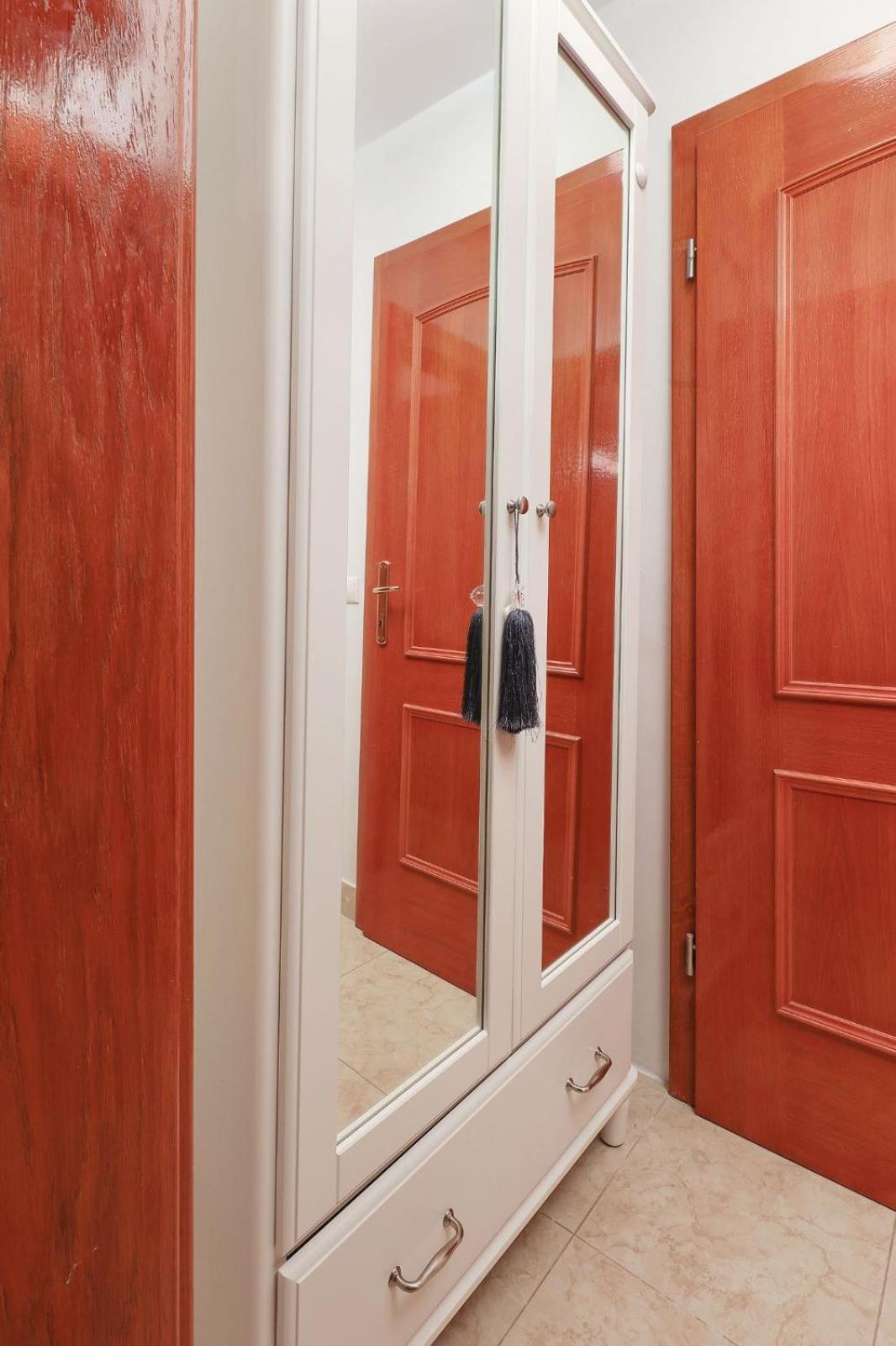 Moro Vrbnik Apartment Bilik gambar
